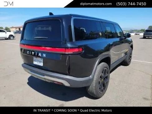Used 2023 Rivian R1S Adventure image 3