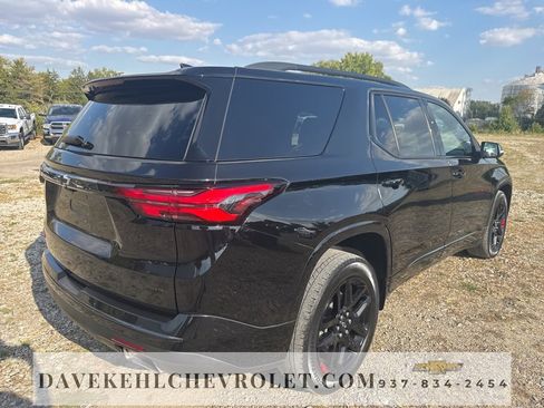 Certified 2023 Chevrolet Traverse Premier w/ Redline Edition image 5