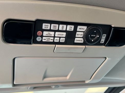 Used 2013 Acura MDX w/ Technology & Entertainment AWD/4WD image 16