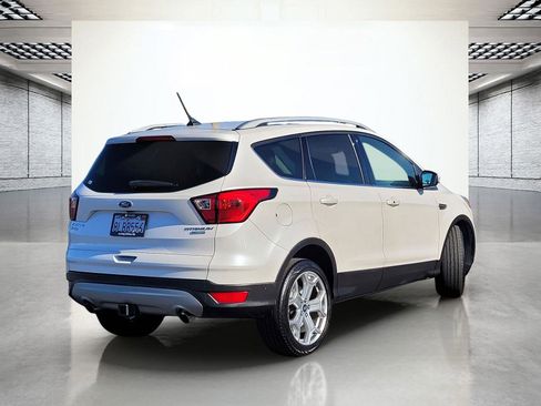 Used 2019 Ford Escape Titanium image 7