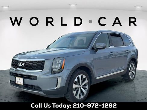 Used 2022 Kia Telluride EX w/ EX Premium Package FWD image 3