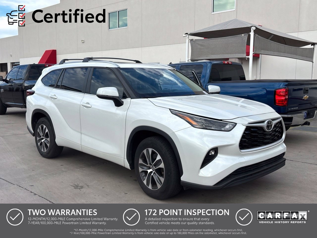 Used 2024 Toyota Highlander XLE FWD image 1