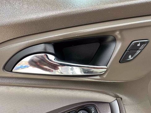 Used 2021 Chevrolet Malibu LS FWD image 21