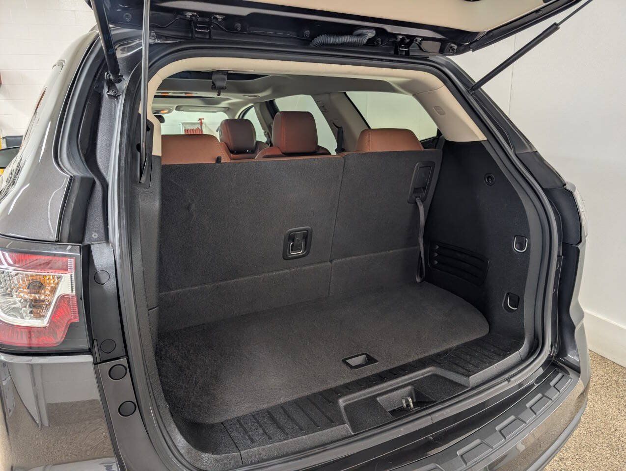 Used 2017 Chevrolet Traverse LT AWD/4WD image 17