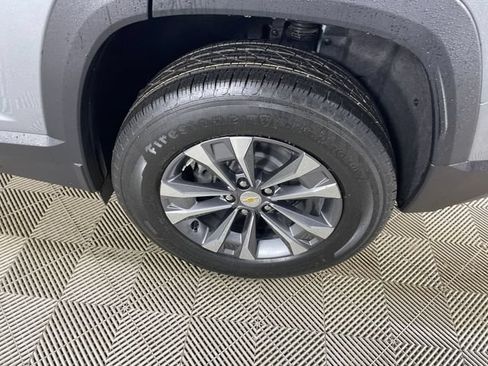 Used 2026 Chevrolet Equinox LT FWD image 19