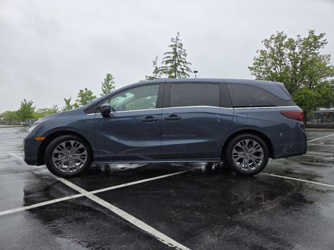 Certified 2025 Honda Odyssey Touring image 21