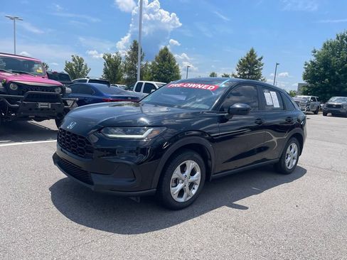 Used 2023 Honda HR-V LX image 3