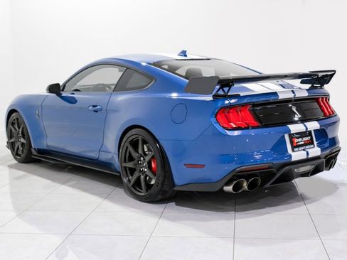 Used 2021 Ford Mustang Shelby GT500 w/ Carbon Fiber Track Pack image 8