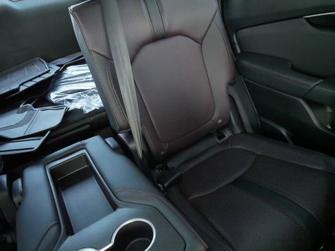 Certified 2025 Honda Pilot Black Edition image 16