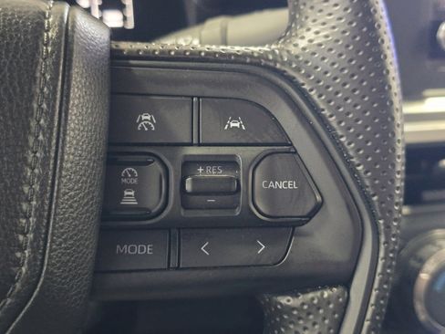 Certified 2025 Toyota Tacoma SR5 image 31