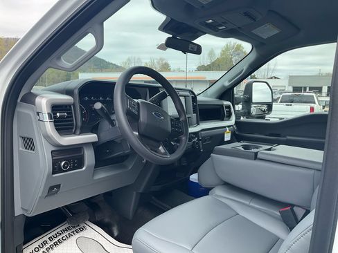 New 2026 Ford F350 XL AWD/4WD image 15
