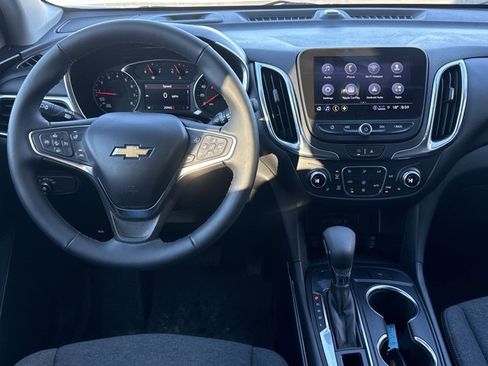 Used 2024 Chevrolet Equinox LT image 7
