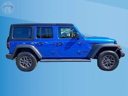 Used 2024 Jeep Wrangler Unlimited Sport AWD/4WD image 9