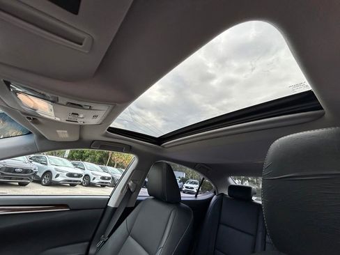 Used 2017 Lexus ES 350 w/ Premium Package FWD image 11