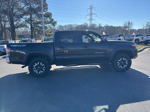 Used 2023 Toyota Tacoma TRD Off-Road image 7