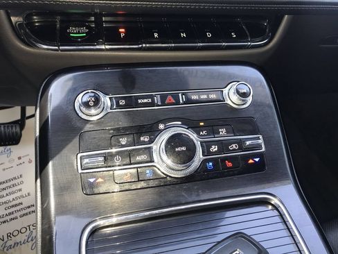 Used 2023 Lincoln Nautilus Reserve AWD/4WD image 19