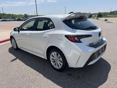 Used 2026 Toyota Corolla SE FWD image 8