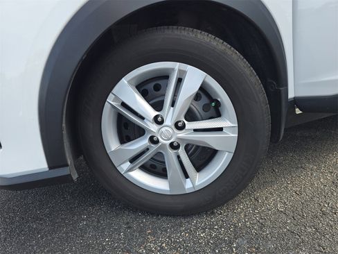 Used 2021 Nissan Kicks S image 26