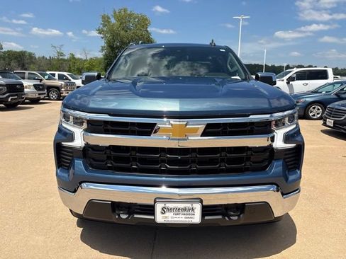 Used 2024 Chevrolet Silverado 1500 LT AWD/4WD image 9