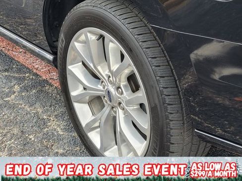 Used 2019 Ford Expedition Platinum image 7