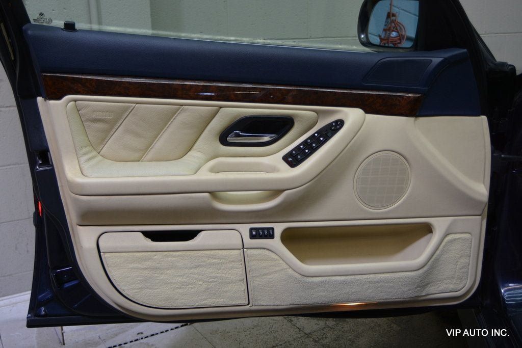 Used 2000 BMW 740iL RWD image 11