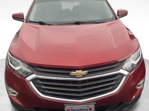 Used 2018 Chevrolet Equinox LT w/ Sun & Infotainment Package FWD image 2