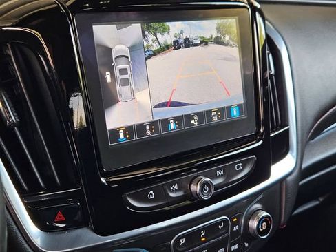 Certified 2024 Chevrolet Traverse RS FWD image 16