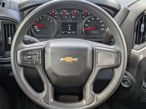 Used 2023 Chevrolet Silverado 1500 Custom image 11