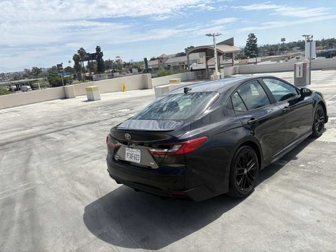 Used 2025 Toyota Camry SE FWD image 35