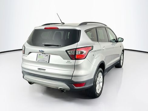 Used 2017 Ford Escape SE w/ SE Leather Comfort Package FWD image 9