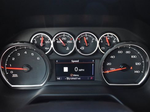 Used 2021 Chevrolet Tahoe RST w/ Luxury Package image 23