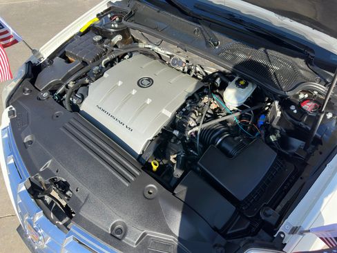 Used 2009 Cadillac DTS Limousine image 61