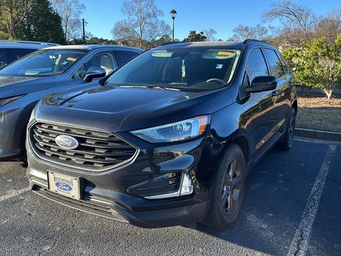 Used 2022 Ford Edge SEL w/ Sport Appearance Package image 9