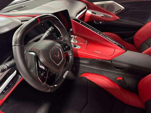 Used 2024 Chevrolet Corvette Z06 w/ Z07 Performance Package w/ Z07 Performance Package RWD image 3