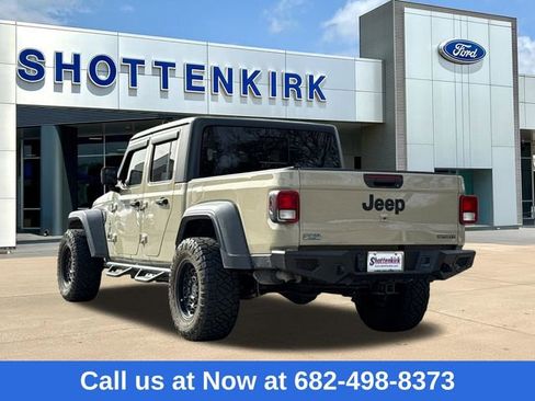 Used 2020 Jeep Gladiator Sport w/ Quick Order Package 24S image 7