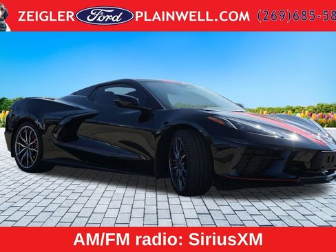 Used 2024 Chevrolet Corvette Stingray Premium Conv w/ Z51 Performance Package RWD image 7