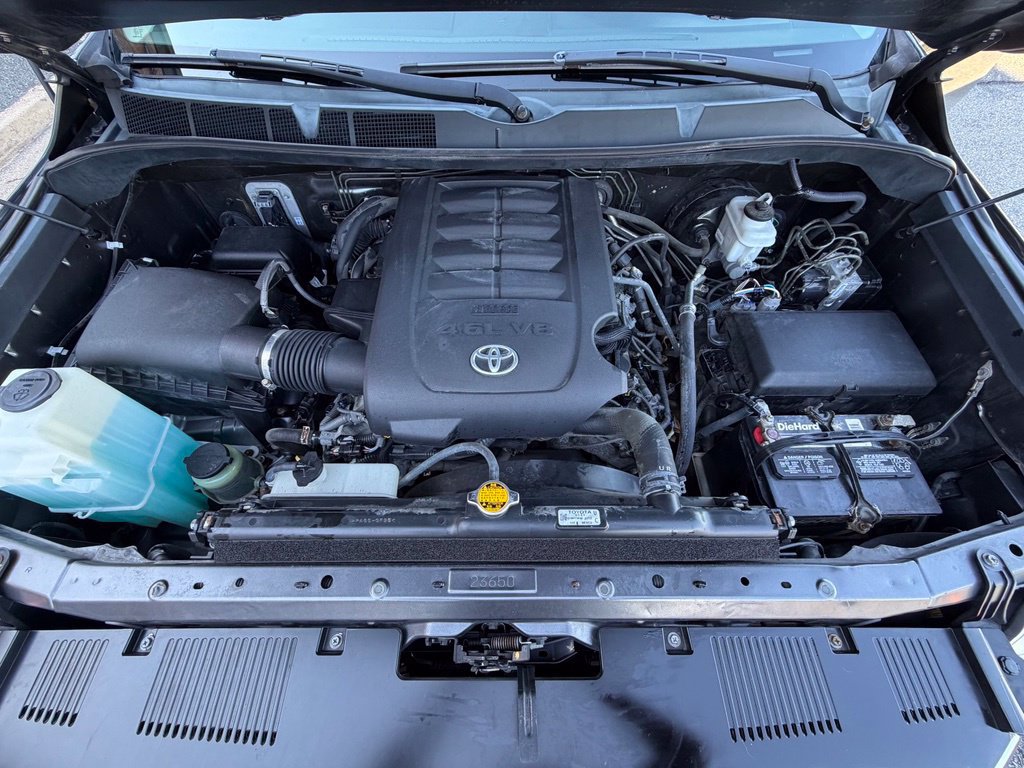 Used 2016 Toyota Tundra SR5 w/ Tow Package RWD image 32
