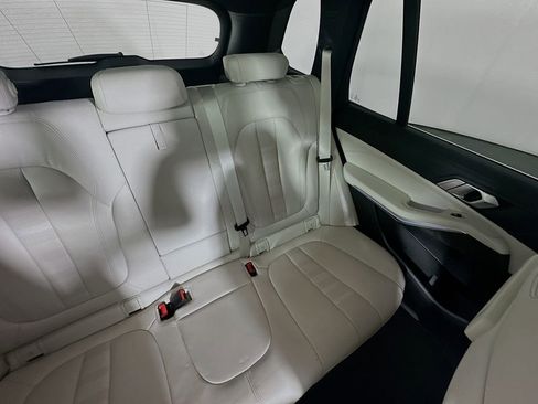 Used 2022 BMW X5 sDrive40i image 14