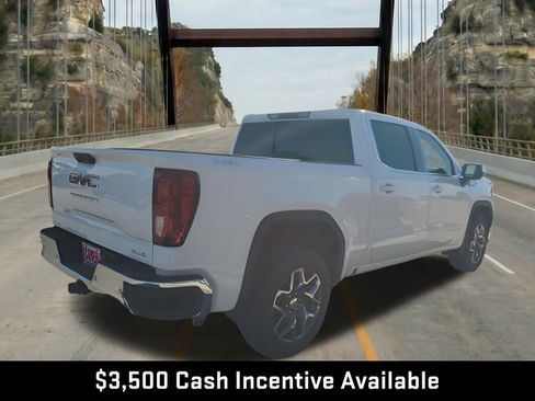 New 2026 GMC Sierra 1500 SLE w/ Preferred Package AWD/4WD image 10