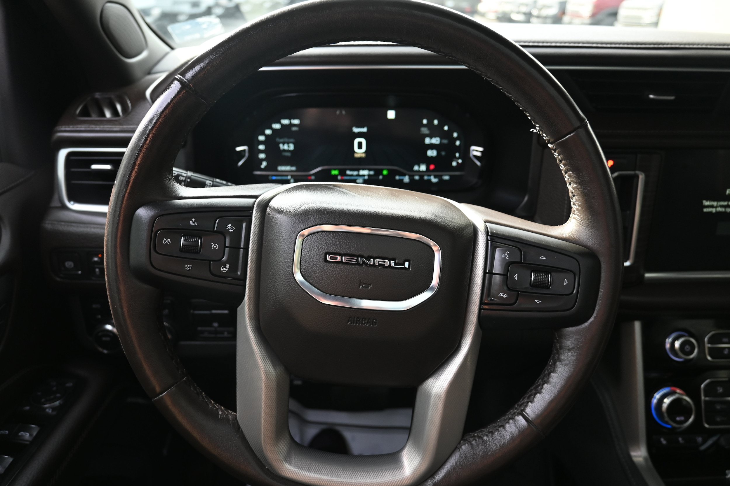 Used 2022 GMC Yukon Denali w/ Max Trailering Package AWD/4WD image 15