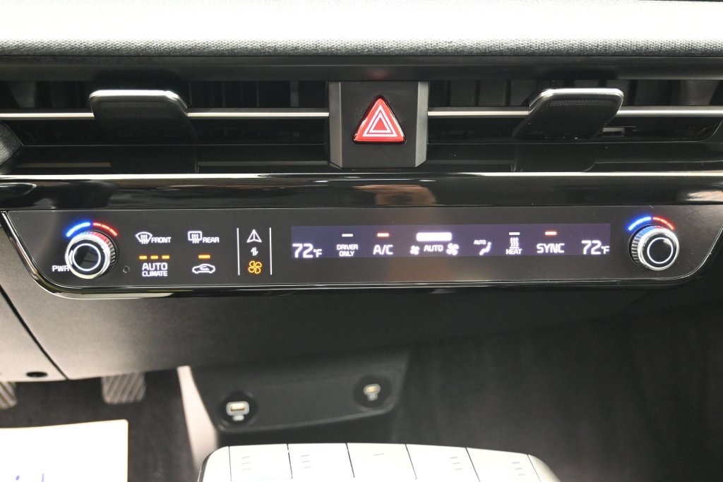 Used 2024 Kia EV6 Wind w/ Wind Technology Package AWD/4WD image 29
