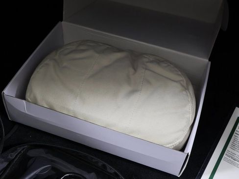 Used 2024 Bentley Flying Spur V8 image 54