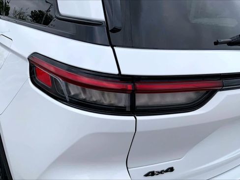 Used 2022 Jeep Grand Cherokee Altitude image 25