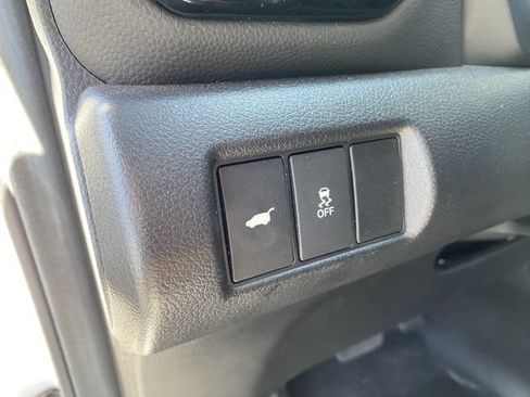 Certified 2025 Honda Pilot Touring image 20