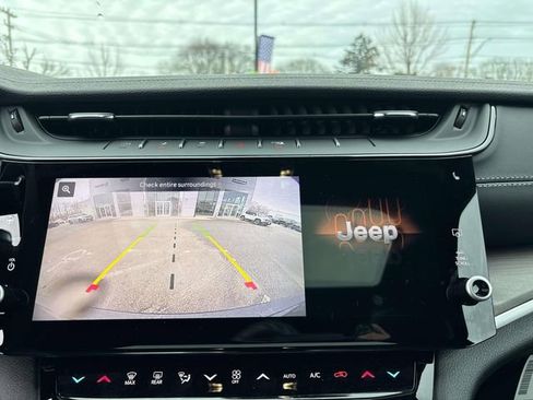New 2026 Jeep Grand Cherokee 4WD image 12