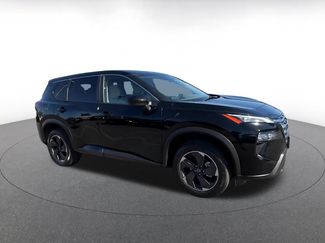 Used 2025 Nissan Rogue SV FWD video 2