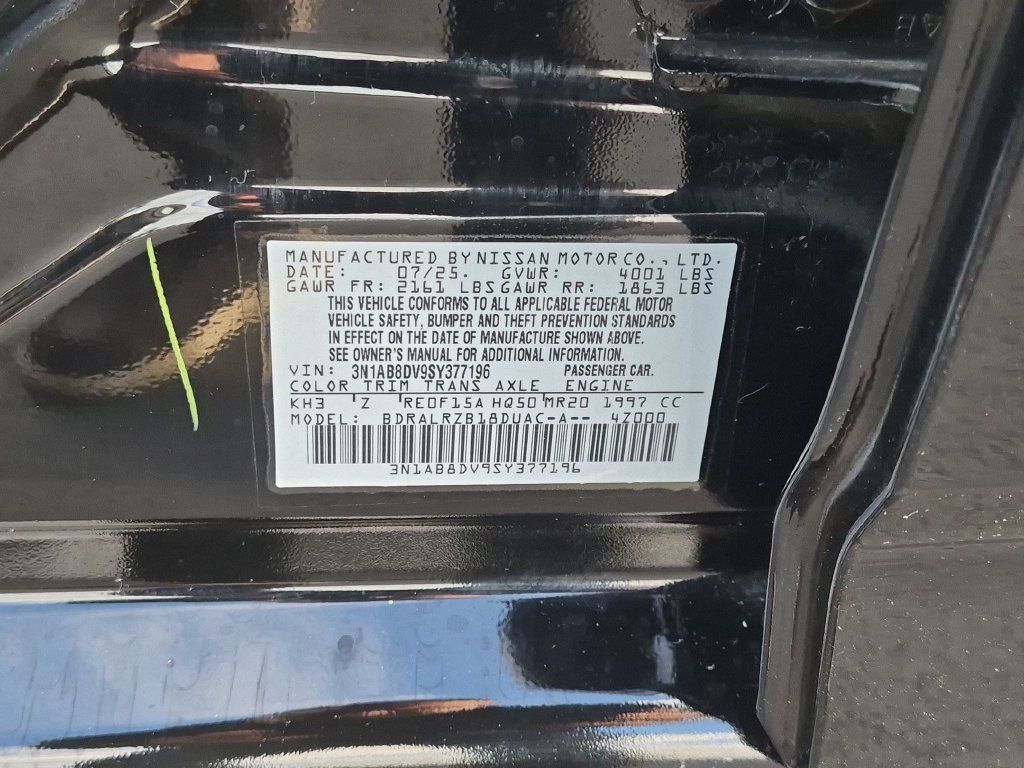 Used 2025 Nissan Sentra SR w/ Midnight Edition FWD image 29