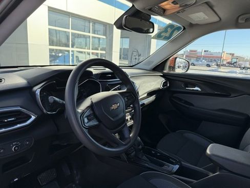 Used 2023 Chevrolet TrailBlazer LT w/ Convenience Package image 6