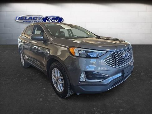 Used 2023 Ford Edge SEL w/ Convenience Package image 9