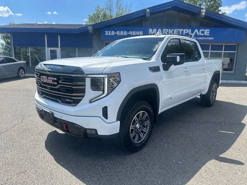 Used 2025 GMC Sierra 1500 AT4 AWD/4WD image 2